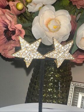Vintage Norma Jean Dazzling Gold Star Clip on Earrings with Crystals